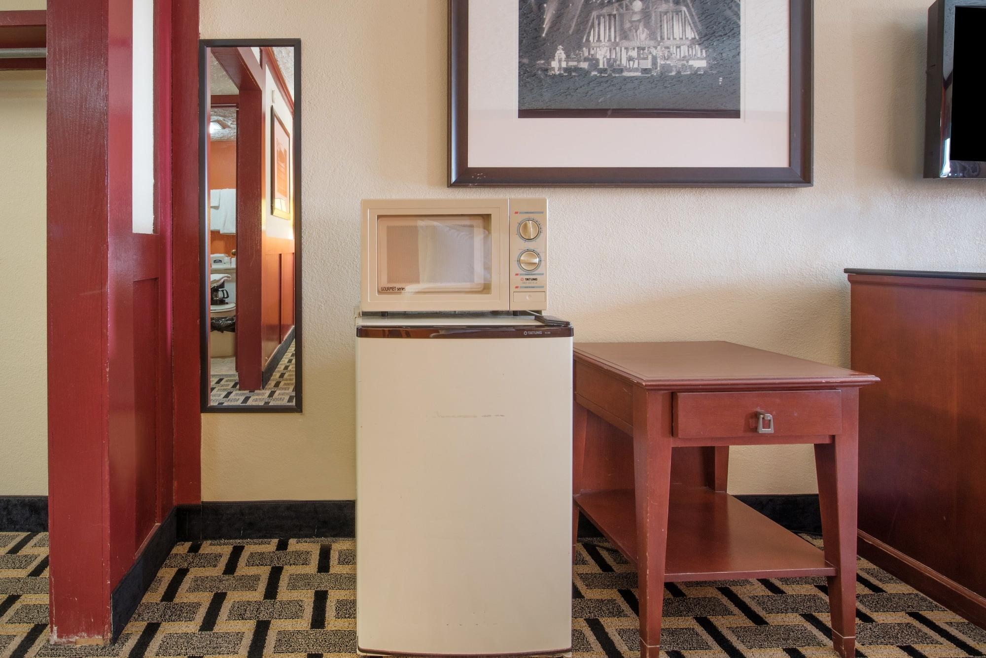 Howard Johnson By Wyndham San Marcos Exterior foto