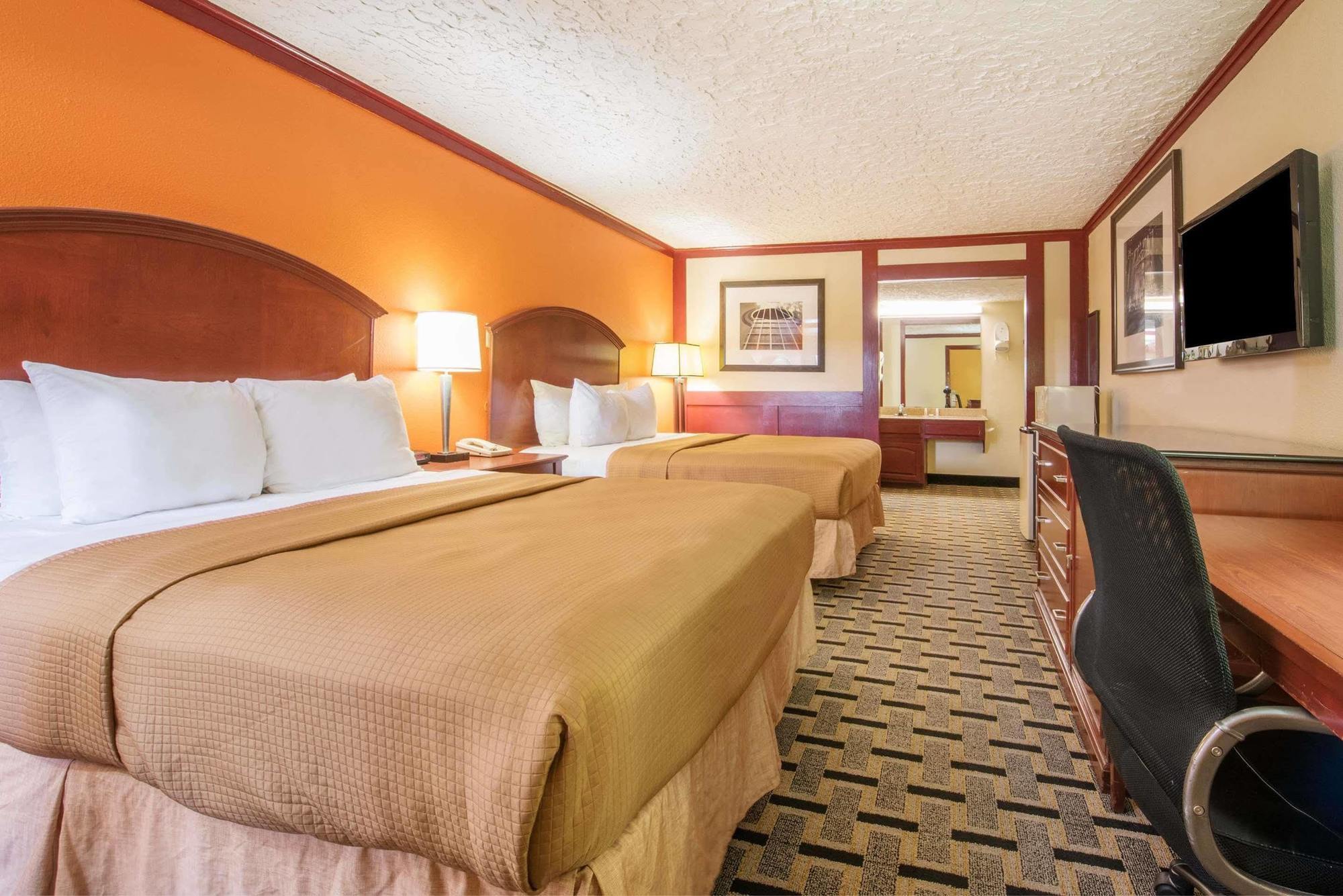 Howard Johnson By Wyndham San Marcos Exterior foto