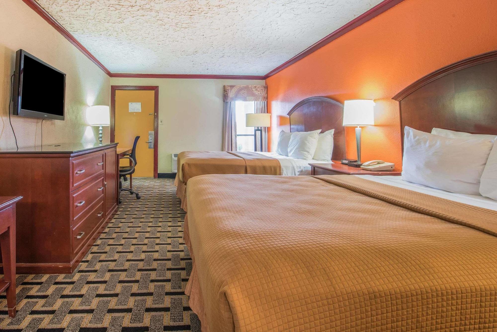 Howard Johnson By Wyndham San Marcos Exterior foto